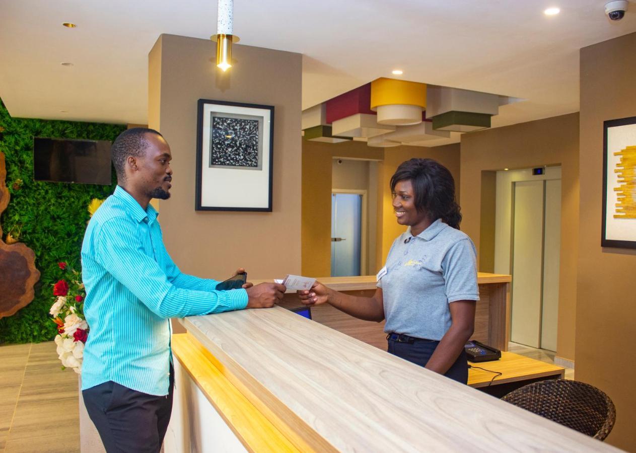 Merina Hotel Yaounde Exterior photo