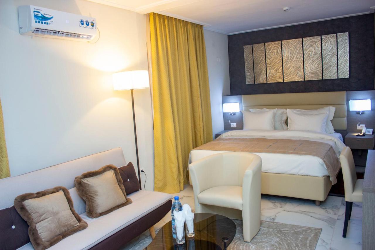 Merina Hotel Yaounde Exterior photo