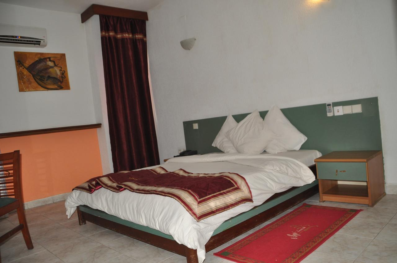 Merina Hotel Yaounde Exterior photo