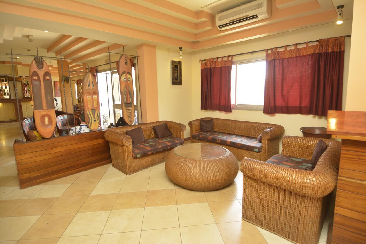 Merina Hotel Yaounde Exterior photo
