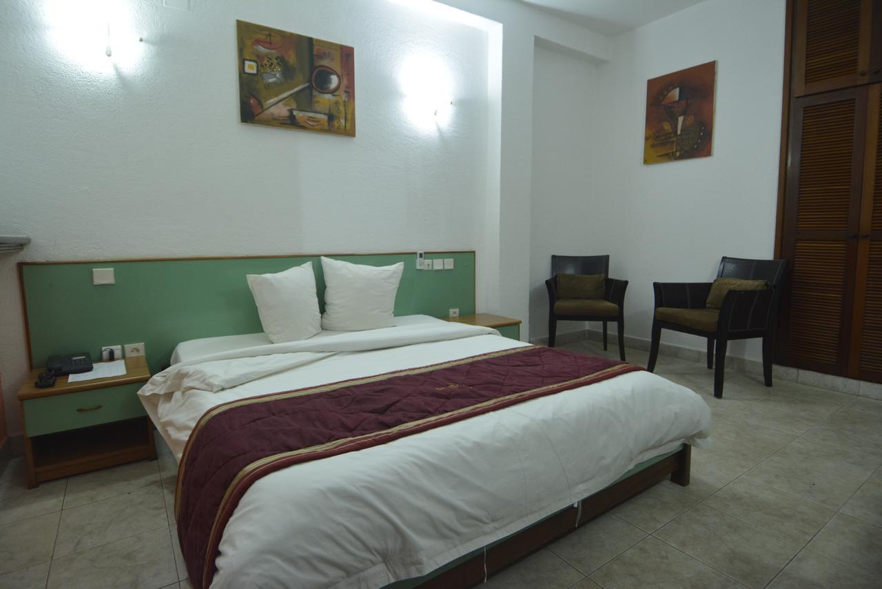 Merina Hotel Yaounde Exterior photo