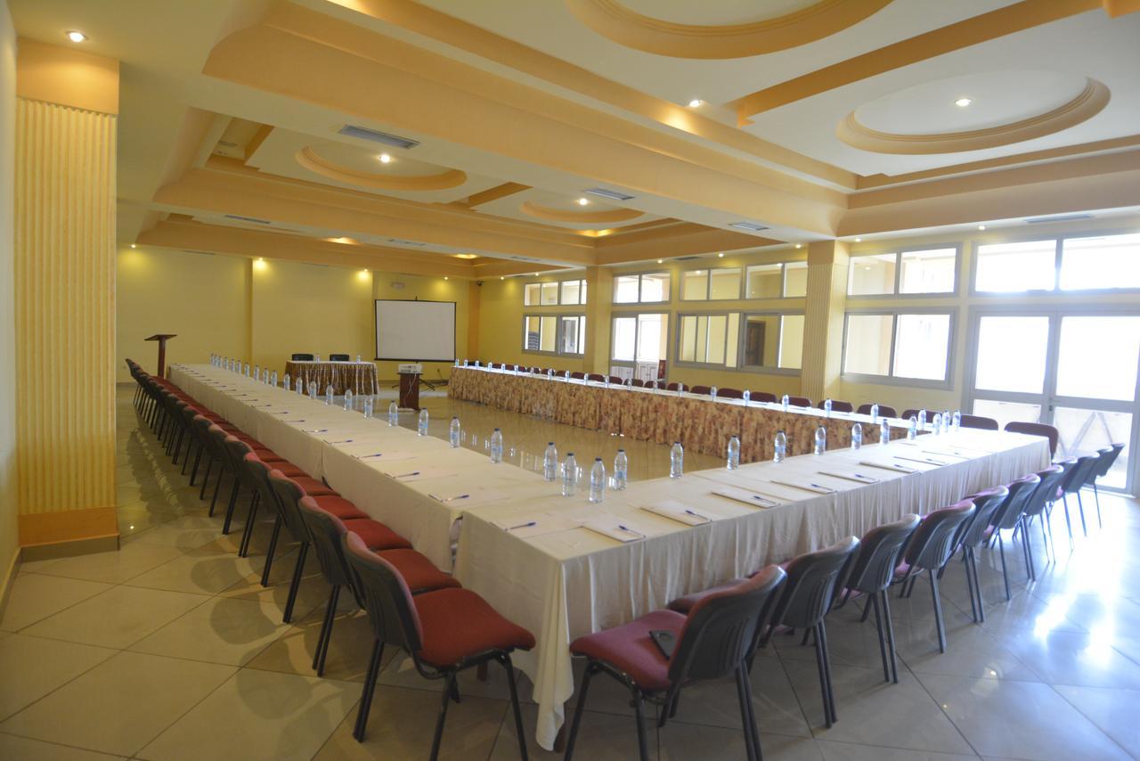 Merina Hotel Yaounde Exterior photo